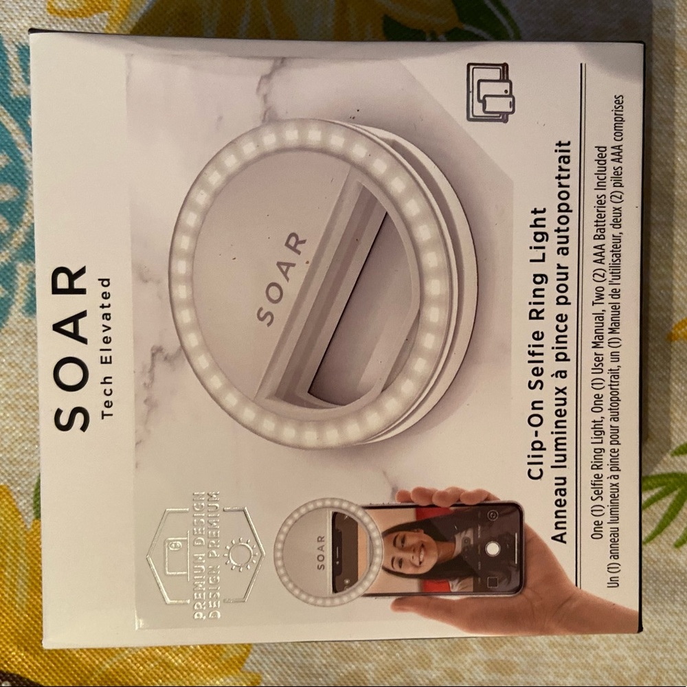 SOAR clip-on selfie ring light